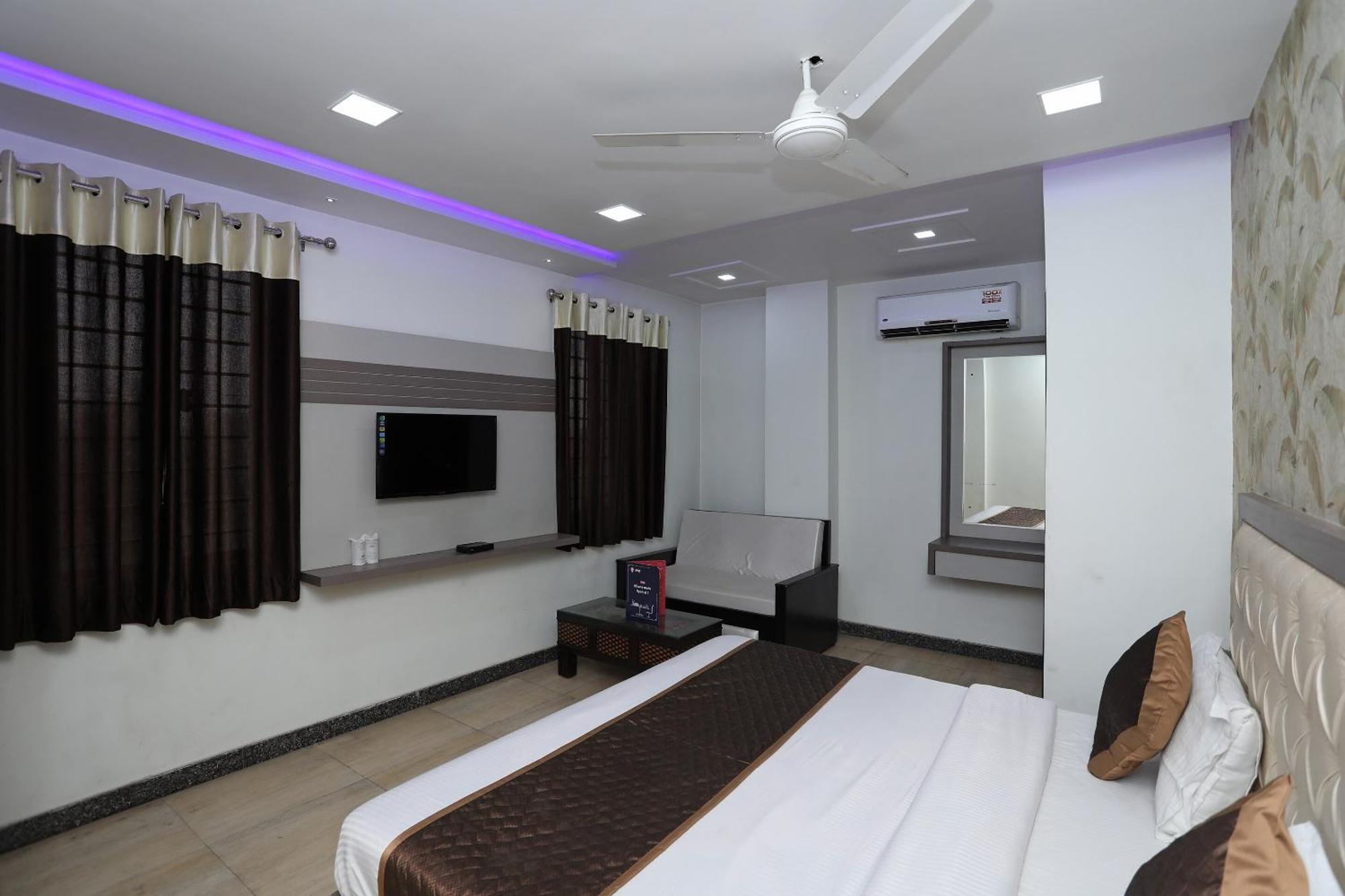 Oyo Hotel Vaishnavi Heritage Inn Agra  Dış mekan fotoğraf